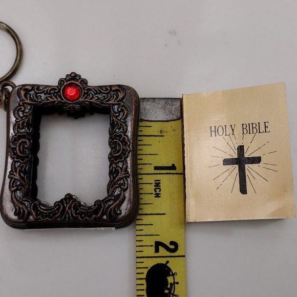 Mini Bible Keychain - Picture 6 of 8